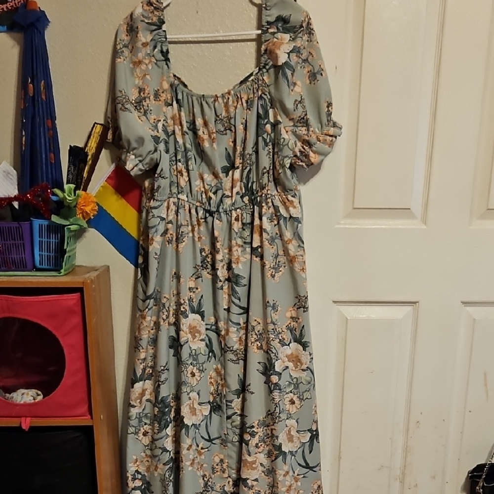 SHEIN Gray and Cream Puff Sleeve Maxi Sundress